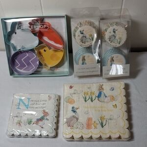 Peter Rabbit Easter Lot Of 5 Napkins, Cupcake Cases, Cookie Cutters Bunny